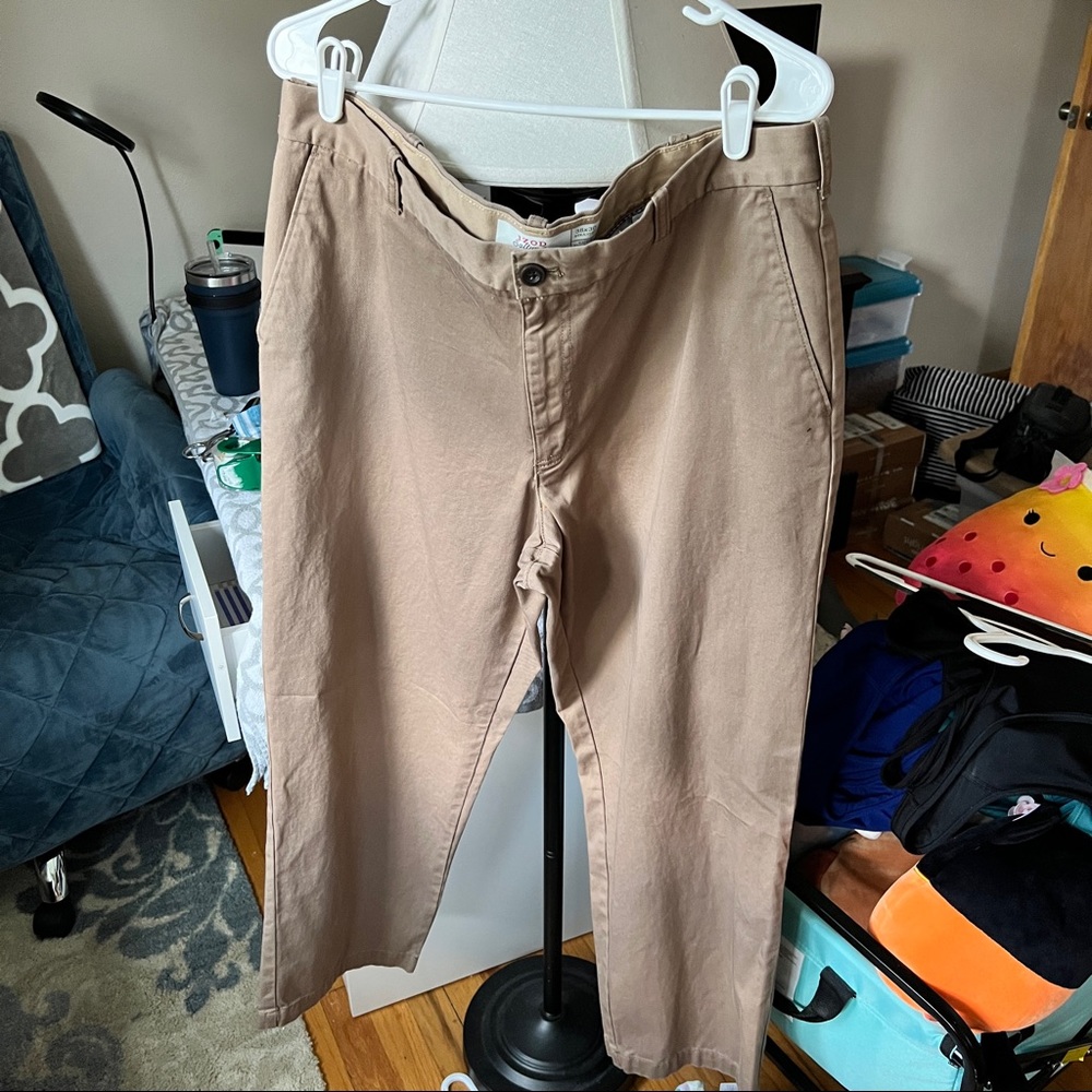 IZOD 38x30 Pants